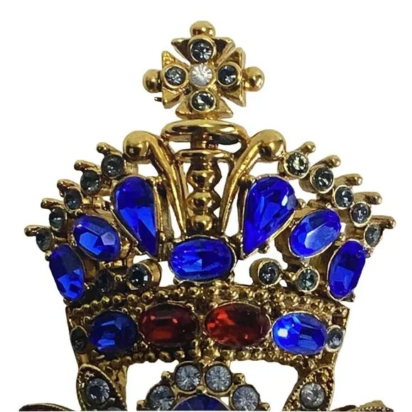 JOAN RIVERS Vintage Royal Monarch Maltese Cross Gold Blue Red‎ Brooch Signed
